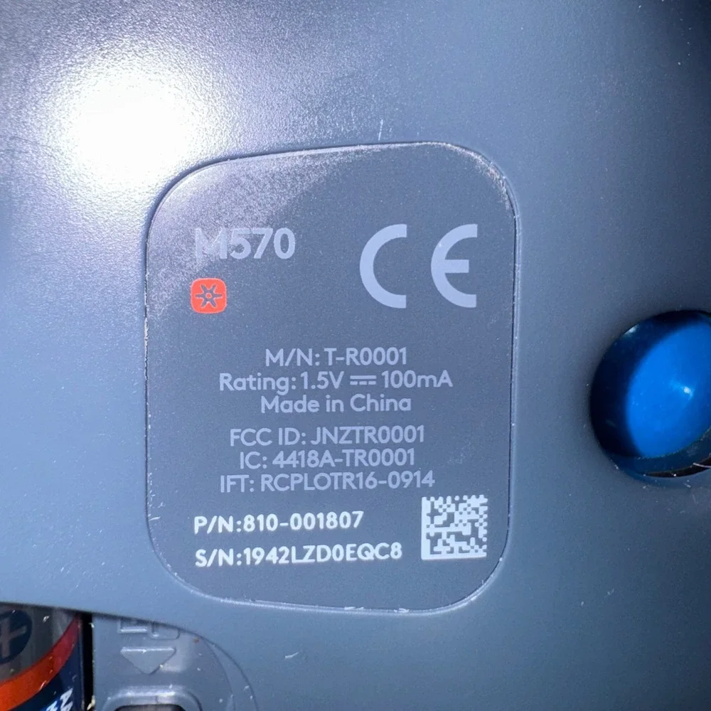 Logitech M570 Wireless Trackball Mouse Ergonomic -Tested Works No Battery Cover*